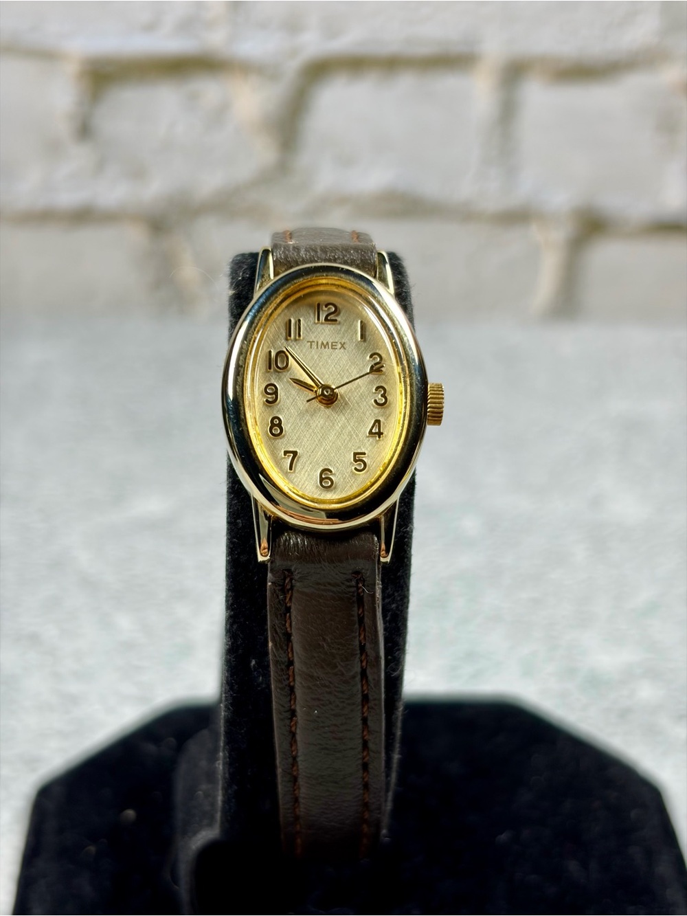 Timex Women’s Gold Tone Oval Quartz Watch 18mm Brown Strap New Battery